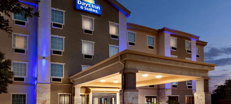 圣安东尼奥东南戴斯套房酒店- 近AT&T中心(Days Inn & Suites by Wyndham San Antonio Near Frost Bank Ctr)图片