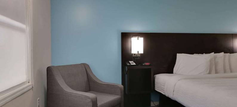 卡尔霍恩南部I-75 Travelodge by Wyndham酒店(Travelodge by Wyndham Calhoun South I-75)图片