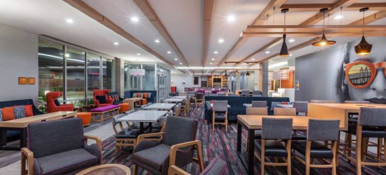 休斯顿东I-10拉昆塔温德姆套房酒店(La Quinta Inn & Suites by Wyndham Houston East at Sheldon Rd)图片