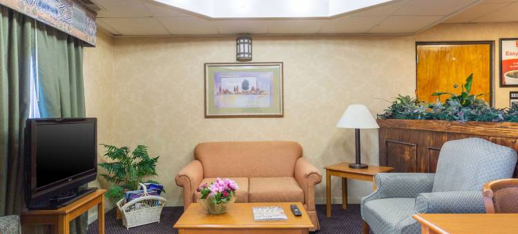 伊康套房旅馆(Econo Lodge & Suites Clarksville)图片