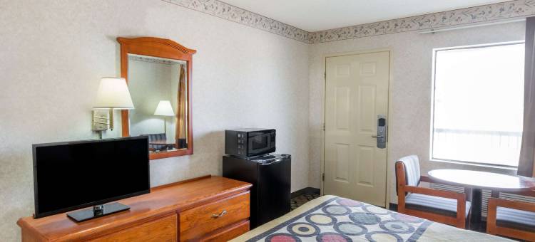 阿什本速8酒店(Super 8 by Wyndham Ashburn)图片