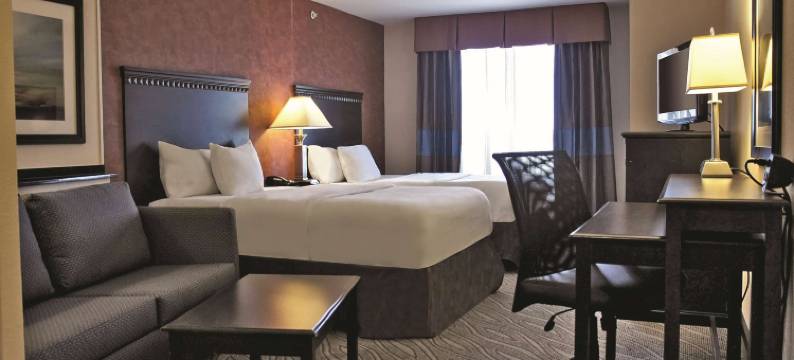 爱德蒙得拉昆塔温德姆套房酒店(La Quinta Inn & Suites by Wyndham Edmond)图片