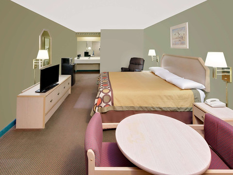 科西阿斯科速8酒店