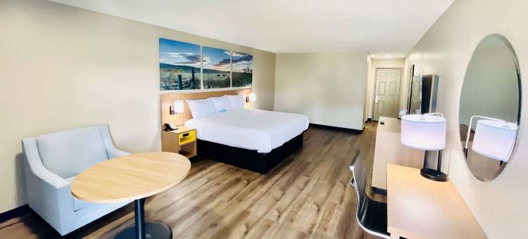 伯利森堡沃斯戴斯酒店(Days Inn by Wyndham Burleson Ft. Worth)图片