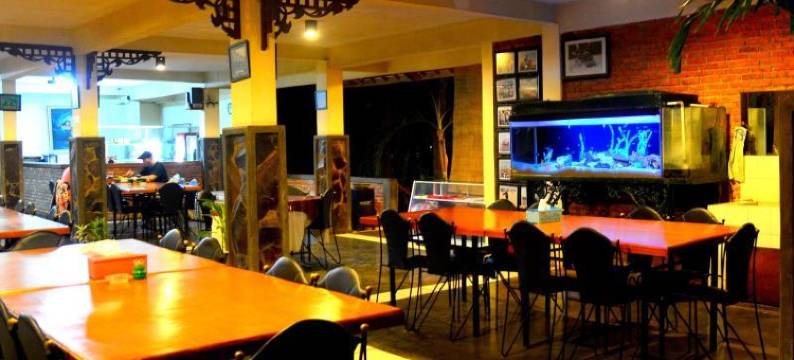 奥古斯塔佩拉布汗酒店(Augusta Pelabuhan Ratu Hotel)图片