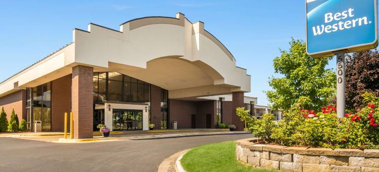 大急流城机场贝蒙特旅馆套房酒店(AmericInn by Wyndham Grand Rapids Airport North)图片