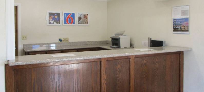 行政旅馆(Motel 6 Fresno, CA)图片