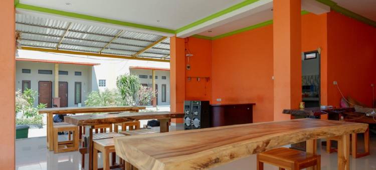 红多兹酒店-近塔图拉英雄公墓(RedDoorz Near Taman Makam Pahlawan Tatura)图片