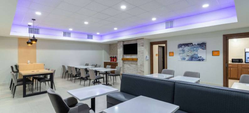 奥古斯塔拉昆塔温德姆套房酒店- 近艾森豪威尔堡(La Quinta Inn & Suites by Wyndham Augusta/Fort Eisenhower)图片