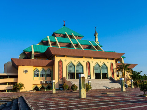 Oxy Suites G-01 at Shop House Meisterstadt Pollux Habibie