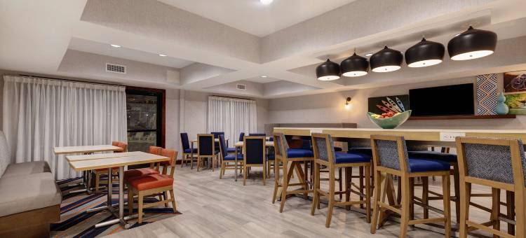 希尔顿欢朋酒店-温泉城(Hampton Inn Hot Springs)图片