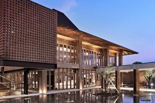 Djoglo Luxury Bungalow Hotel Overview