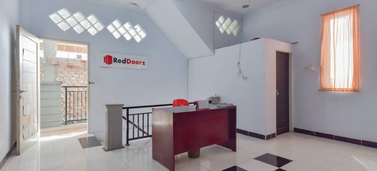 红多兹伊斯兰酒店-近塔拉坎罗摩衍那购物中心(RedDoorz Syariah Near Ramayana Mall Tarakan)图片
