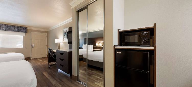 勒莫尔贝斯特韦斯特套房酒店(Best Western Inn  Suites Lemoore)图片