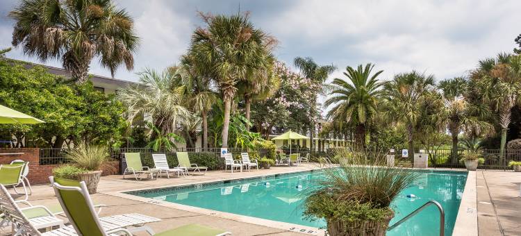 冈萨雷斯会议中心克拉丽奥酒店(Clarion Inn Conference Center)图片