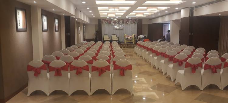 优特萨豪华酒店(Hotel Utsav Deluxe)图片