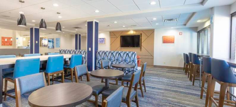 杰克逊维尔机场智选假日套房酒店(Holiday Inn Express & Suites JACKSONVILLE AIRPORT by IHG)图片