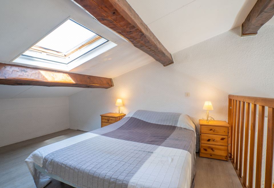 Le Pin Hotel Overview