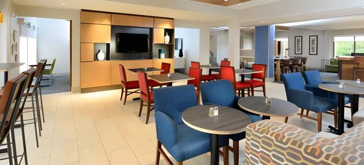 智选假日套房酒店三角研究园(Holiday Inn Express & Suites Raleigh Durham Airport at RTP)图片
