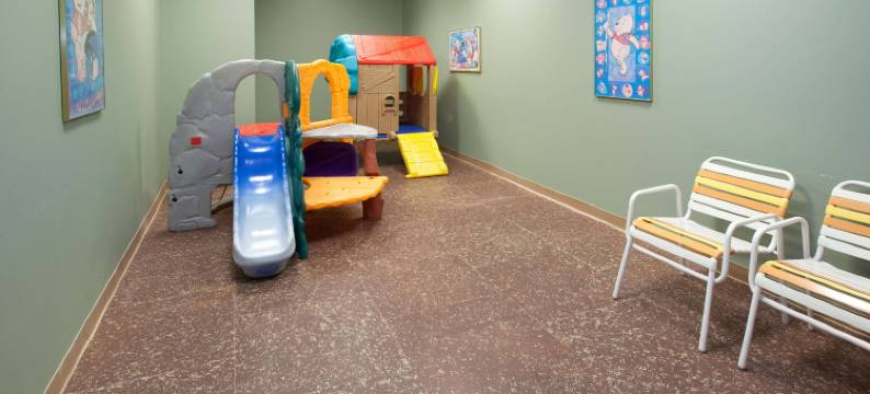 班诺克迪尔菲尔德拉昆塔温德姆套房酒店(La Quinta Inn & Suites by Wyndham Bannockburn-Deerfield)图片