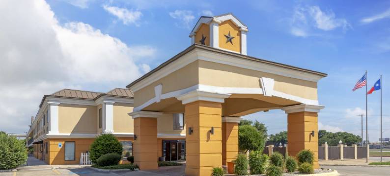 纽布朗费尔斯贝斯特韦斯特套房酒店(Best Western Inn  Suites)图片