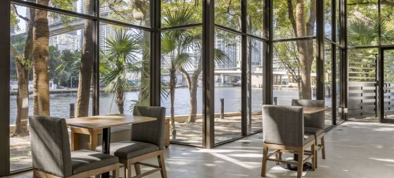 布里克尔市中心 - 迈阿密港舒适套房酒店(Comfort Inn & Suites Downtown Brickell-Port of Miami)图片