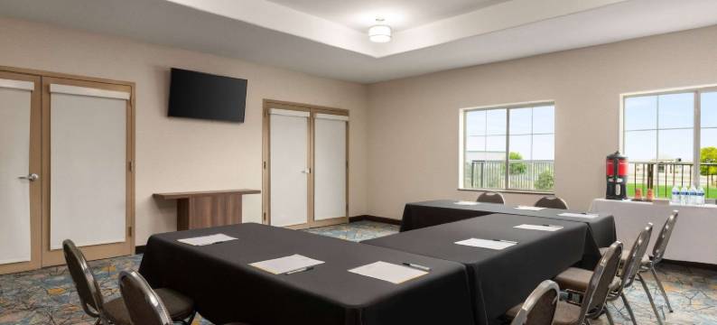 圣安东尼奥北石橡树拉昆塔温德姆套房酒店(La Quinta Inn & Suites by Wyndham San Antonio N Stone Oak)图片