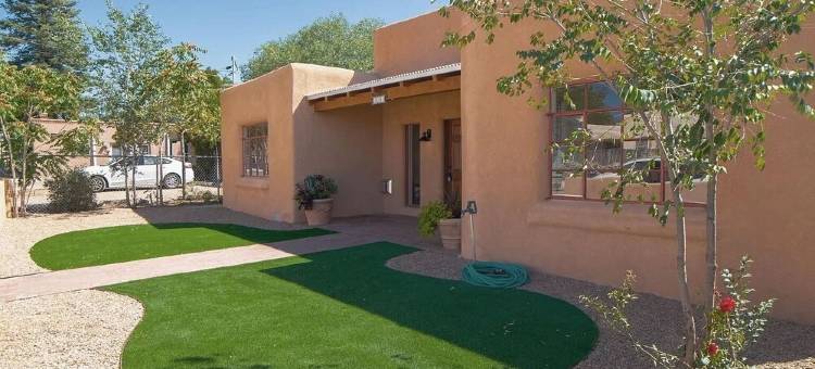 卡西塔德尔索尔豪华公寓 - 步行5分钟至广场 - 私人后院 - 壁炉(Luxurious Casita del Sol - 5 Min. Walk to Plaza - Private Backyard - Fireplace)图片