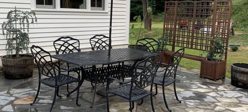 1878 Victorian Farmhouse Near Asheville on 80 Acres图片