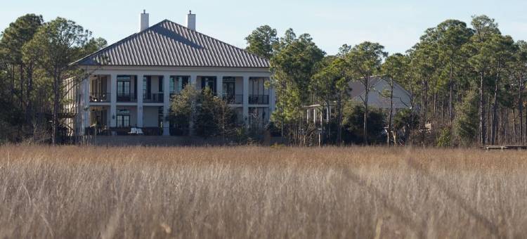 7,500 SF Southern Plantation House on 120 Acres on Blackwater Bay & Private Pool图片