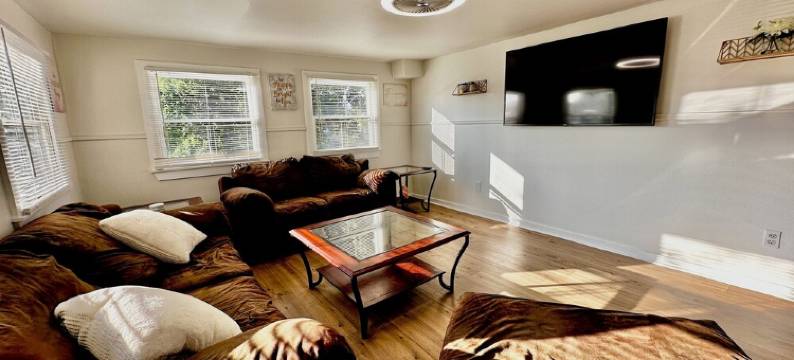 Treeview - Cozy 2 BR Apartment -  Fast WiFi ~ 1 hr from NYC - 5 mins to downtown图片