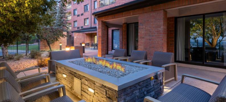 丹佛金红岩万豪万怡酒店(Courtyard Denver Golden/Red Rocks)图片