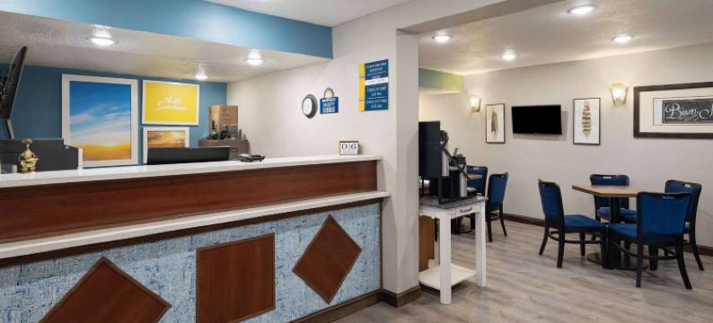 科科莫温德姆戴斯套房酒店(Days Inn & Suites by Wyndham Kokomo)图片