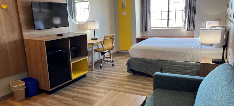 近堪萨斯赛道温德姆戴斯酒店(Days Inn by Wyndham Near Kansas Speedway)图片