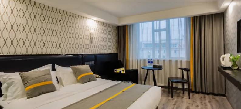 轻住联盟·博涛大酒店(武汉九全嘉国际广场江夏一中店)图片