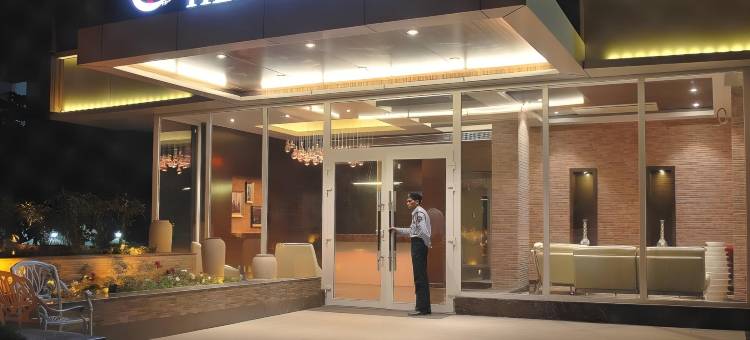 赫米蒂奇城市酒店(Urban Hermitage)图片