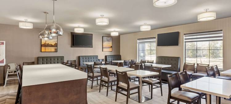 多伦多行政贝斯特韦斯特优质酒店(Best Western Plus Executive Inn)图片
