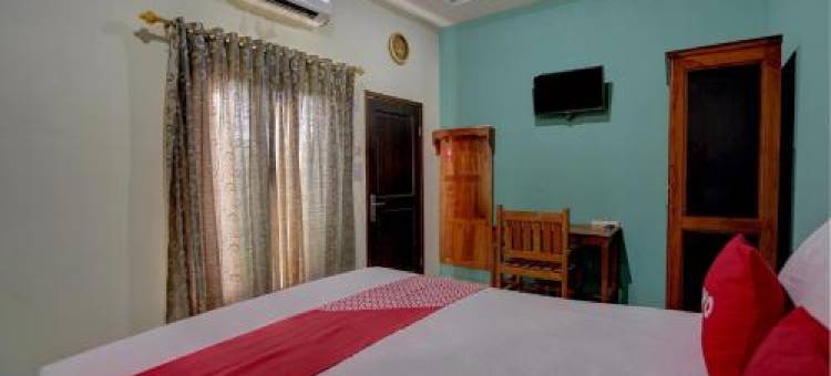 Hotel O 沙哈巴特伊斯兰旅馆靠近普拉萨电信巴威安(Hotel O Sahabat Syariah Near Plasa Telkom Bawean)图片