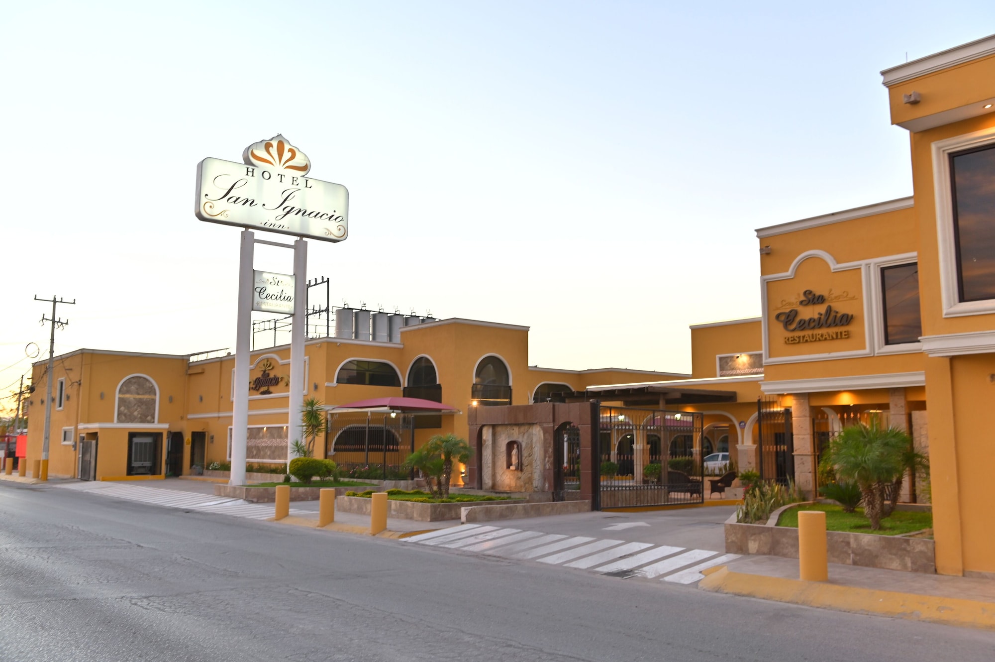 Hotel San Ignacio Inn Over view