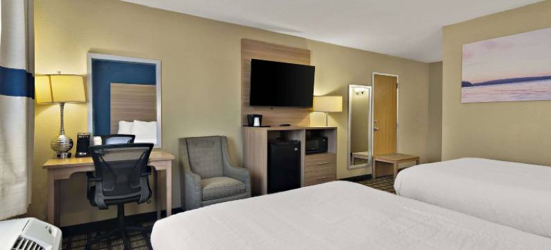 凯隆布卢明顿 - 诺尔玛罗德威酒店，近 I-55 及大学(Clarion Pointe Bloomington-Normal Near I-55 and University)图片