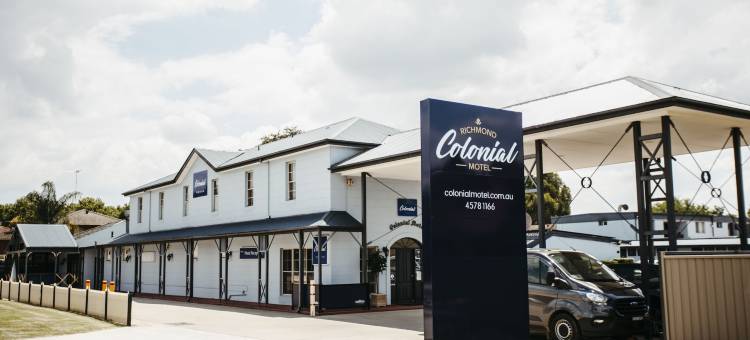 里士满克罗尼尔汽车旅馆(Colonial Motel Richmond)图片