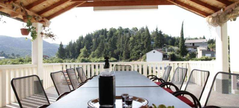 靠近湖泊的Peracko Blato度假屋(Villa with with 5 Apartments in Peracko Blato)图片