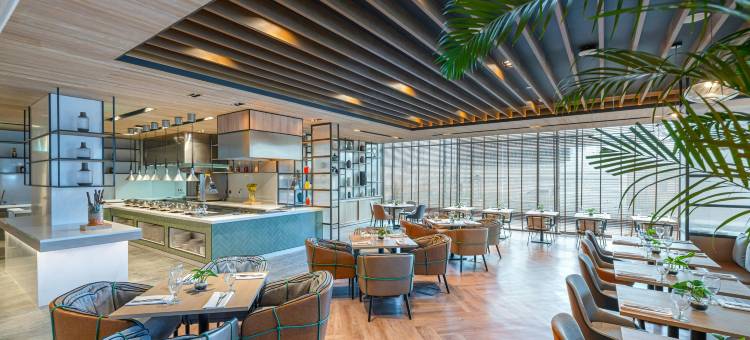 福朋喜来登阿卜杜勒阿齐兹国王酒店(Four Points by Sheraton King Abdul Aziz Road)图片