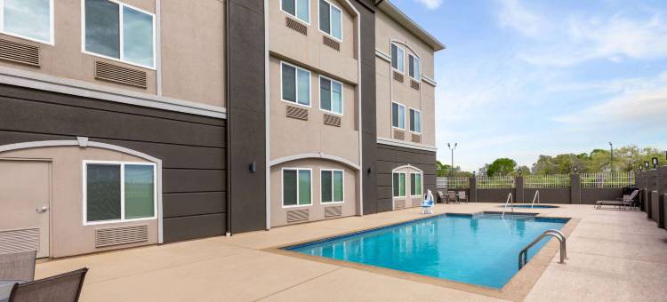 安格尔顿拉昆塔温德姆套房酒店(La Quinta Inn & Suites by Wyndham Angleton)图片