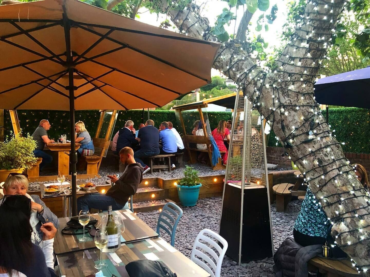 The Mug House Inn Over view