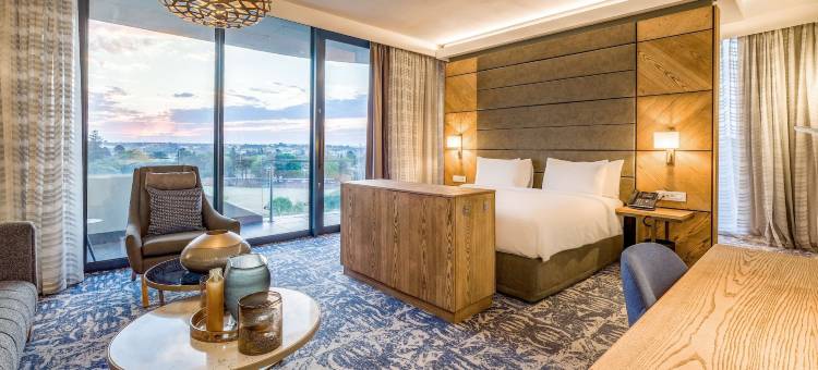 拉迪森酒店及会议中心-奥利弗·坦博机场(Radisson Hotel and Convention Centre OR Tambo Airport)图片