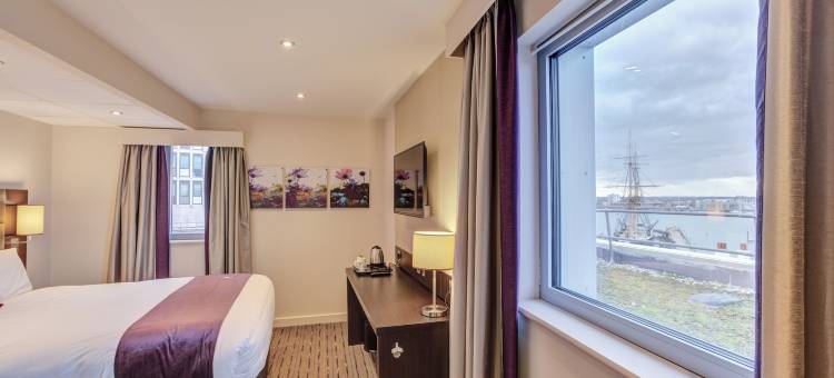 朴次茅斯造船厂普瑞米尔酒店(Premier Inn Portsmouth Dockyard)图片