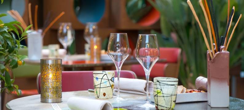 彩色酒店风格，设计与美食(Color Hotel Style, Design & Gourmet)图片