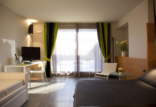 Hotel Zone Hotel Overview