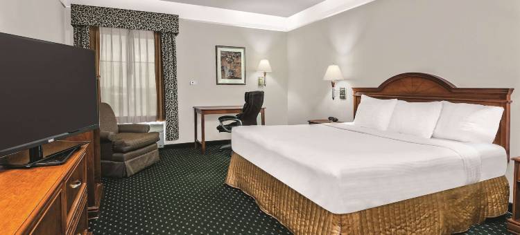 斯蒂芬维尔拉昆塔温德姆套房酒店(La Quinta Inn & Suites by Wyndham Stephenville)图片